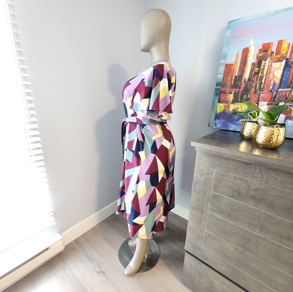 Geo Print Belted Dress - Picture 6 of 9